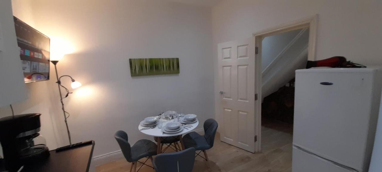 Comfy Fenia Stay Londres Habitación foto