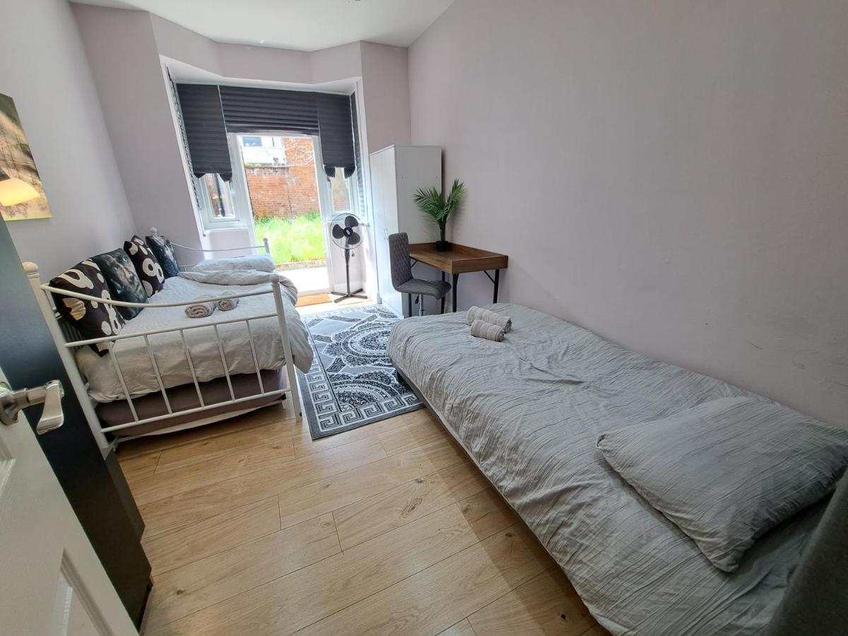 Comfy Fenia Stay Londres Exterior foto